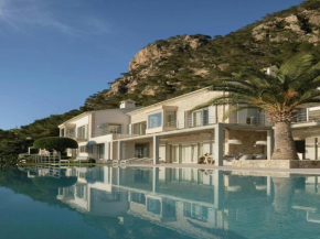 Villa in tranquil hillside location